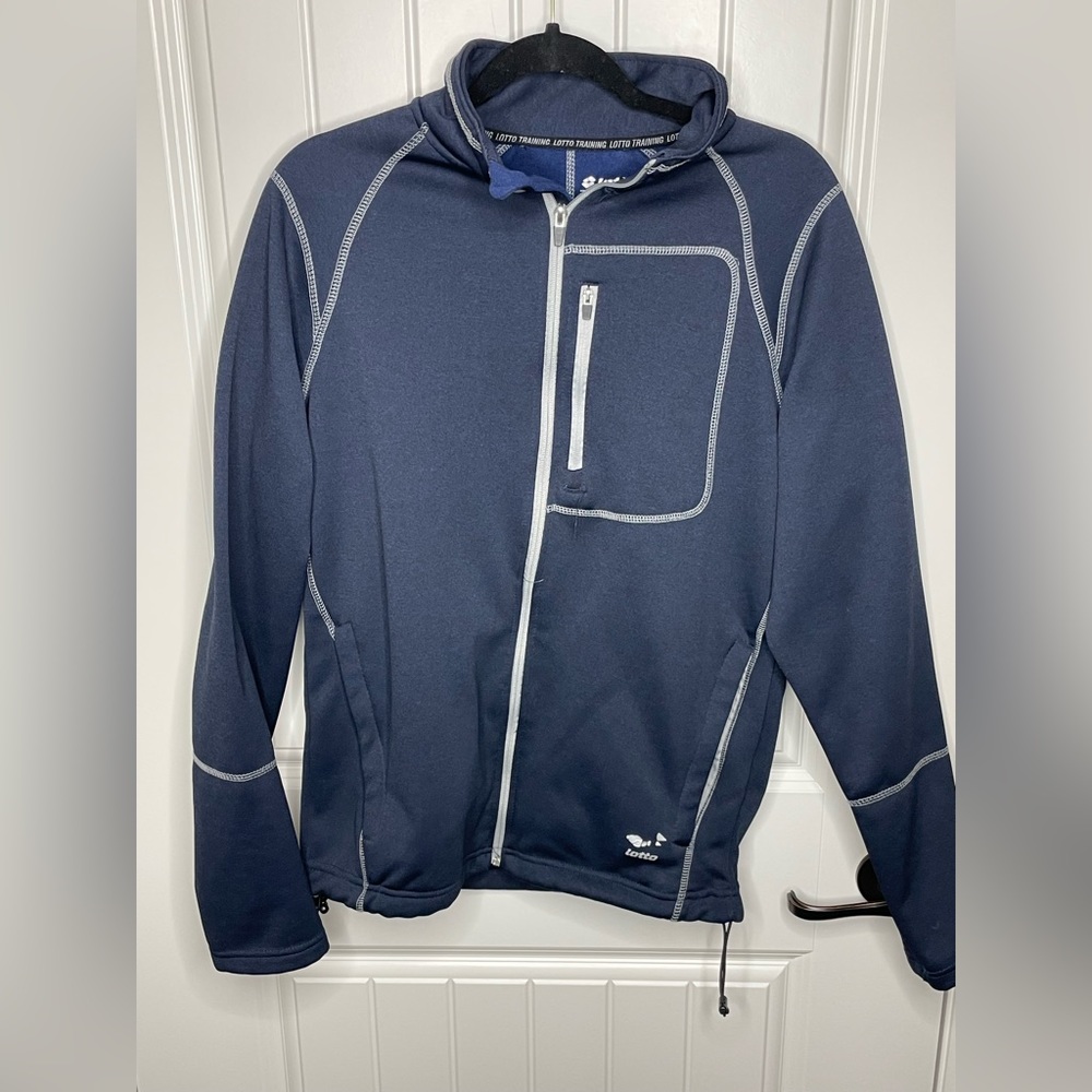 Get Ready to Train in Style with this Navy Lotto Sports Jacket - US Medium